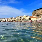 Stromae 1 Minute Duomo 3 Bedrooms 8 Guests Free Wifi Apartment Cefalu