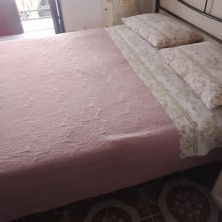 Stromae Apartment