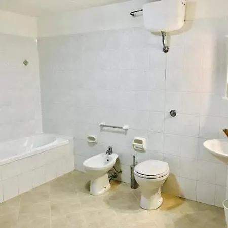 Stromae 1 Minute Duomo 3 Bedrooms 8 Guests Free Wifi Apartment *