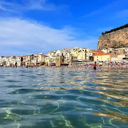 Stromae Apartment Cefalù