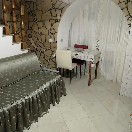 Stromae Apartment