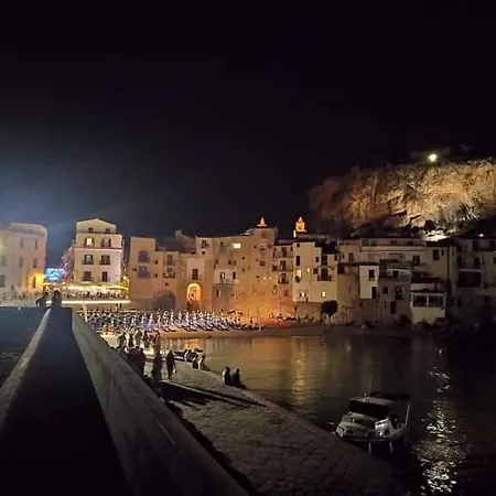 Stromae 1 Minute Duomo Free Wifi * Cefalù